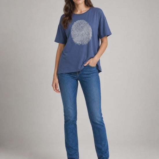 T-Shirt With Fingerprint Graphic - Navy Video
